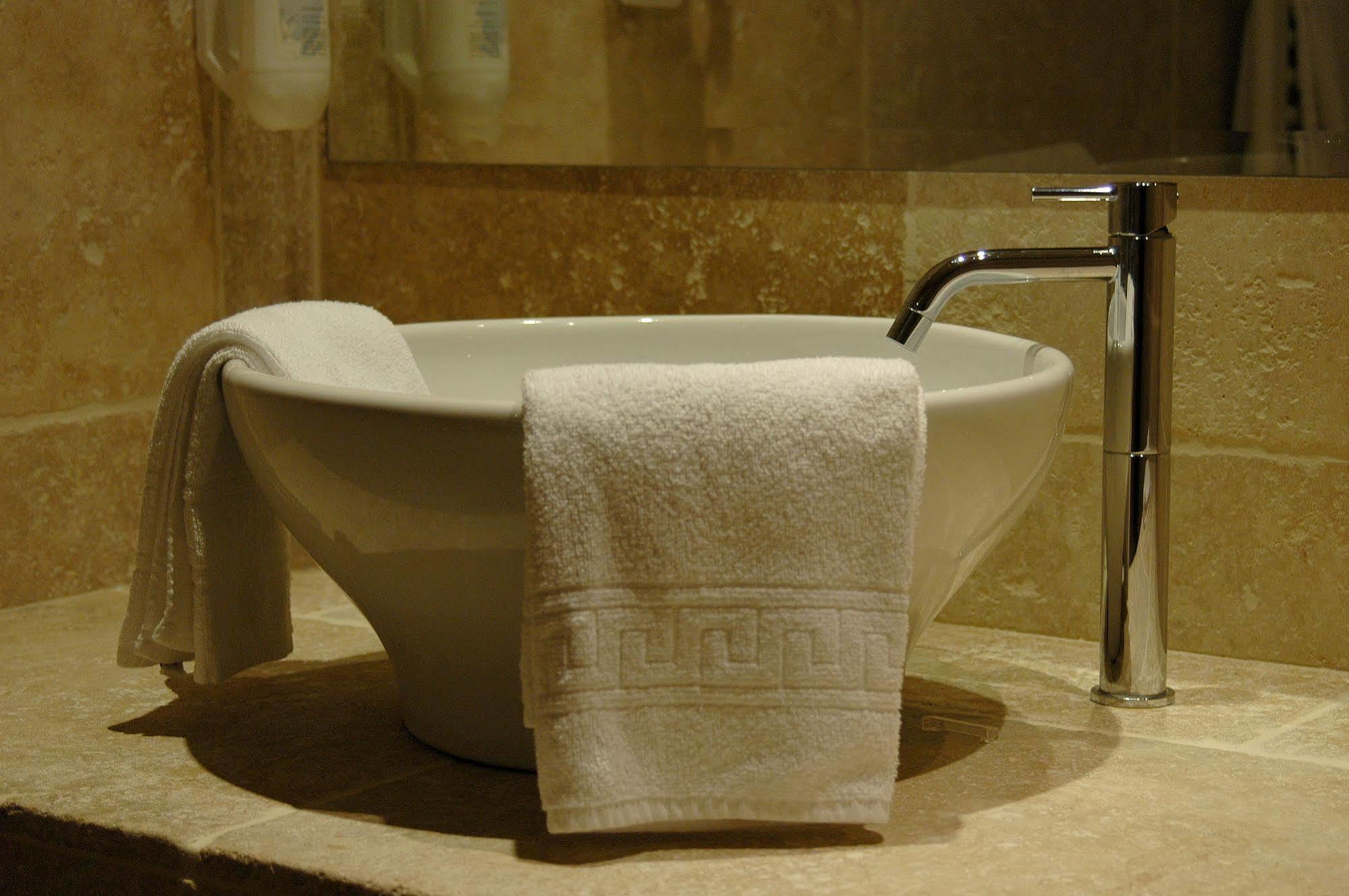 Vacances Bleues Hotel Castel Luberon Apt Dış mekan fotoğraf